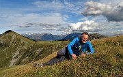 60 Vista indietro all'alpe Baita Cabretondo e verso l'Aralalta